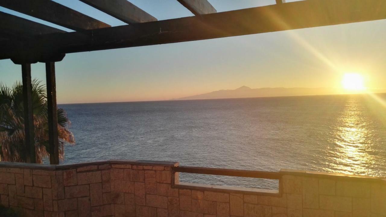 Apartamento Faro De Sardina Gáldar エクステリア 写真